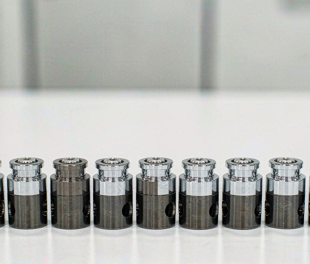 Anodizing vs Electroplating: Choosing the Right Metal Finish application