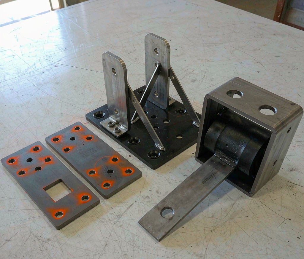 Custom Metal Mounts: Design, Fabrication, and Vibration Control - Huaxiao precision manufacturing