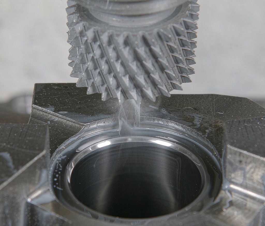 Jig Grinding Services: Micron-Precision Holes and Hardened Features - Huaxiao precision manufacturing