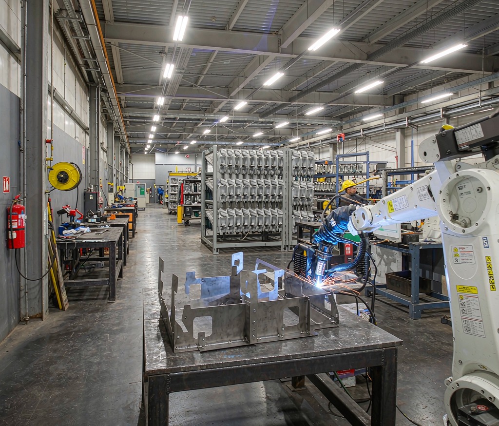 Metal Fabrication Services: Cutting, Bending, Welding & Finishing - Huaxiao precision manufacturing
