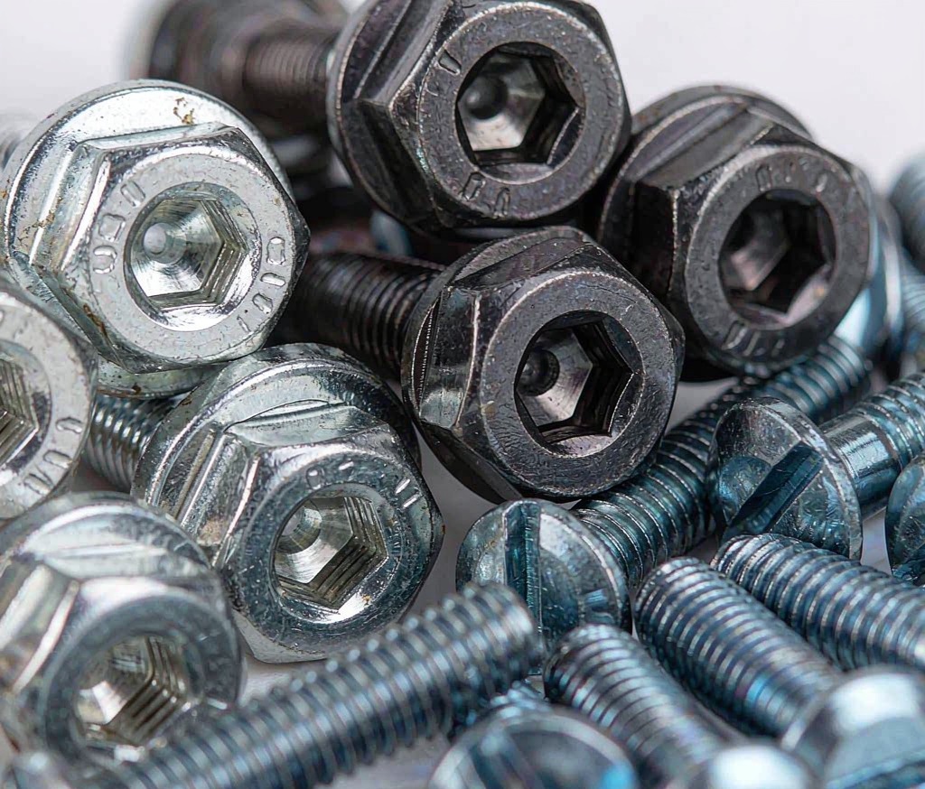 Choosing Metal Fastener Materials: Stainless, Alloy Steel, or Titanium? detail